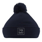 Personlig Pom Pom Lue | Design din egen med broderi